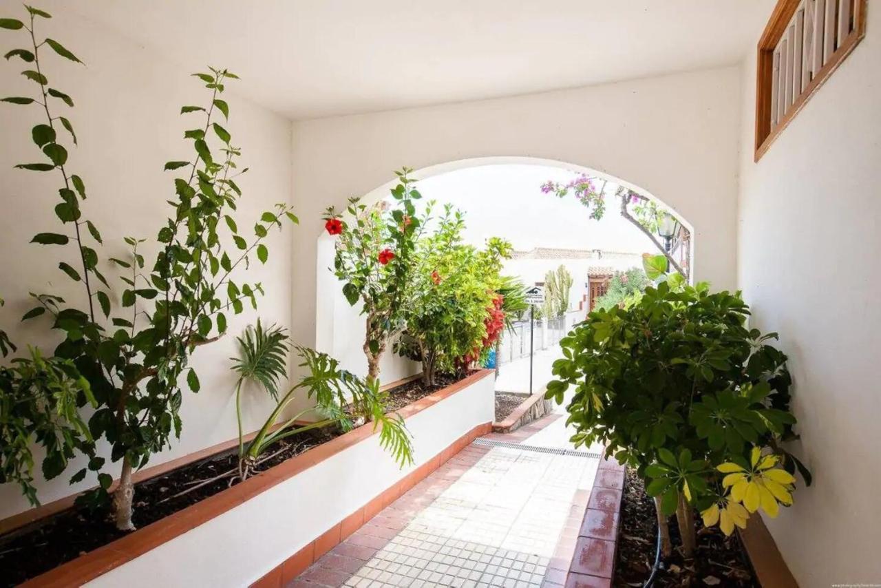 1 Bedroom Apartment For 4 People In Tenerife Адехе Экстерьер фото
